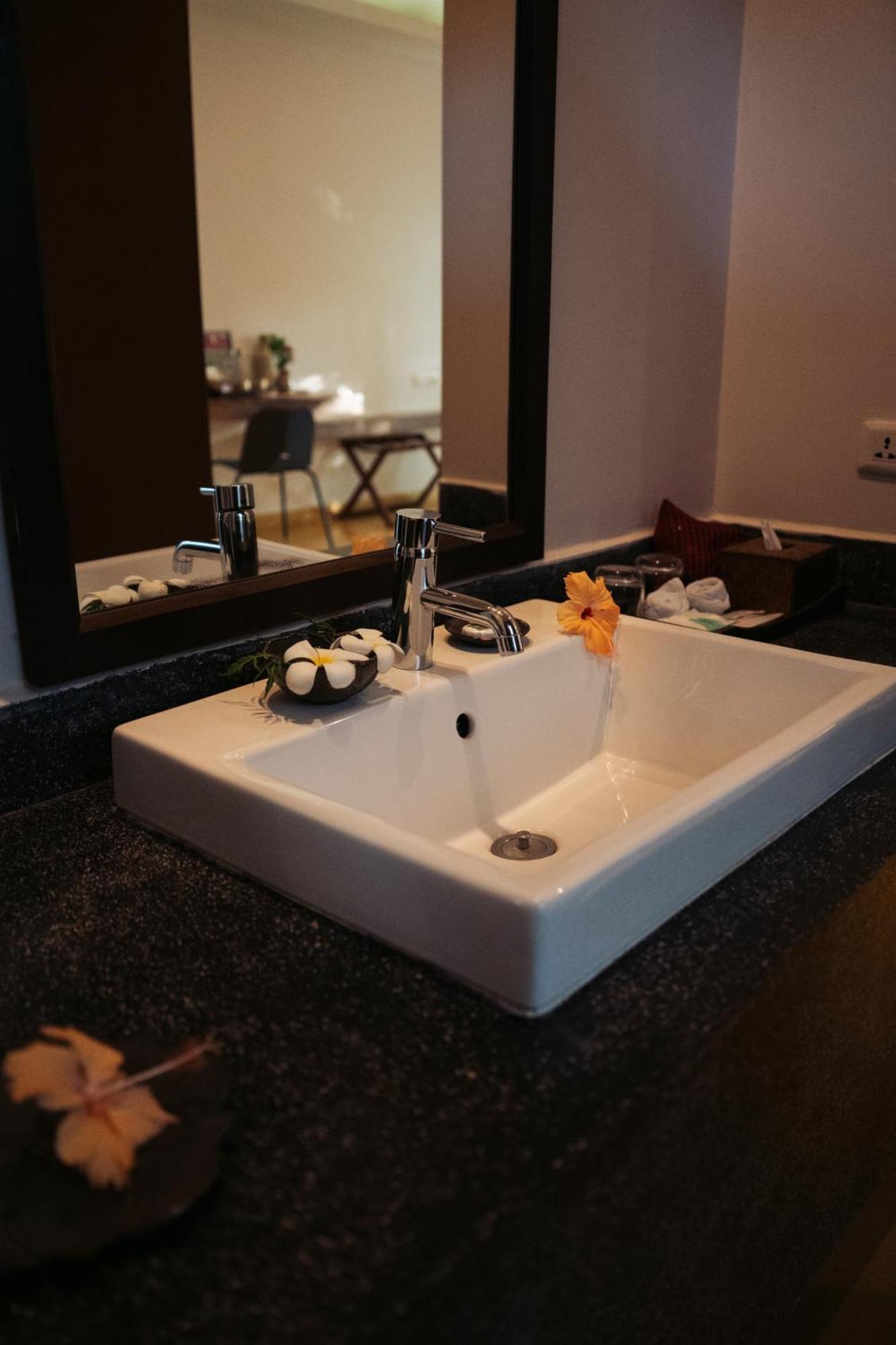 Battambang Resort Экстерьер фото